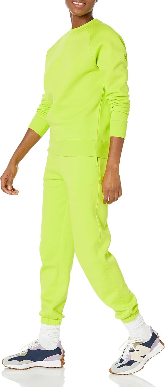 Thumbnail 3 de Amazon Essentials Women’s Relaxed-Fit Crew Neck Pullover Sweatshirt (Plus Size available)