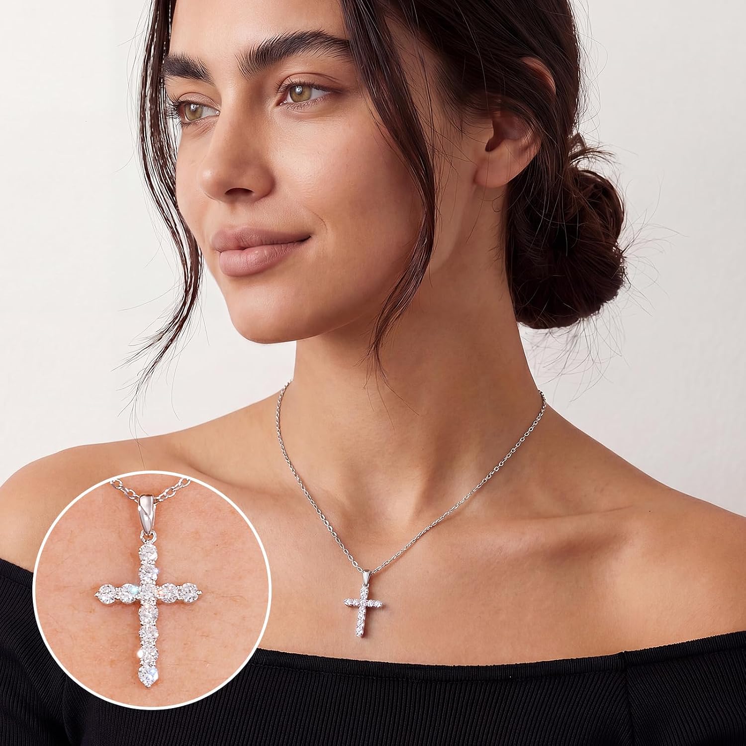 Detalle de GemmGalore Lab-Grown Diamond Cross Necklace, 18-inch chain