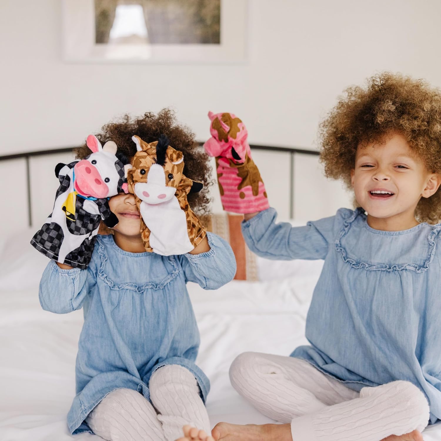 Detalle 2 de Melissa & Doug Farm Friends Hand Puppets Set of 4