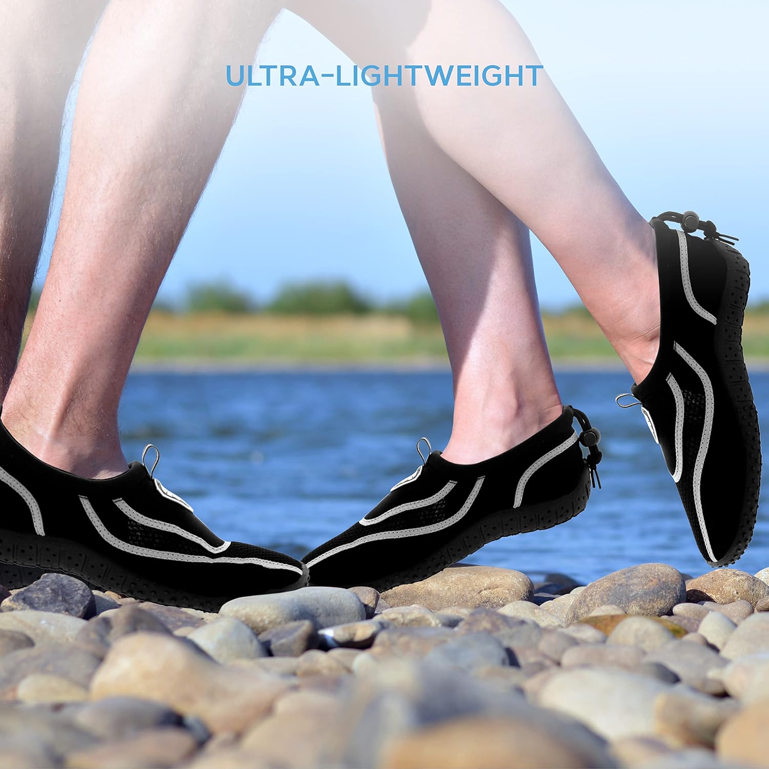 Detalle 2 de Aqua Shield Womens Toggle Water Socks