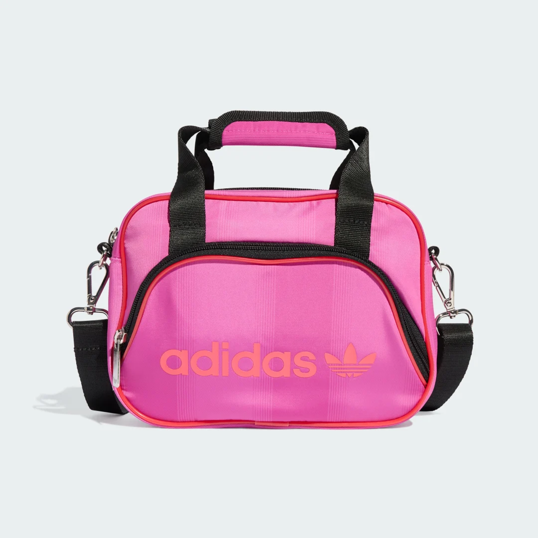 Detalle de Bolso Airliner pequeño de Adidas en Rosa