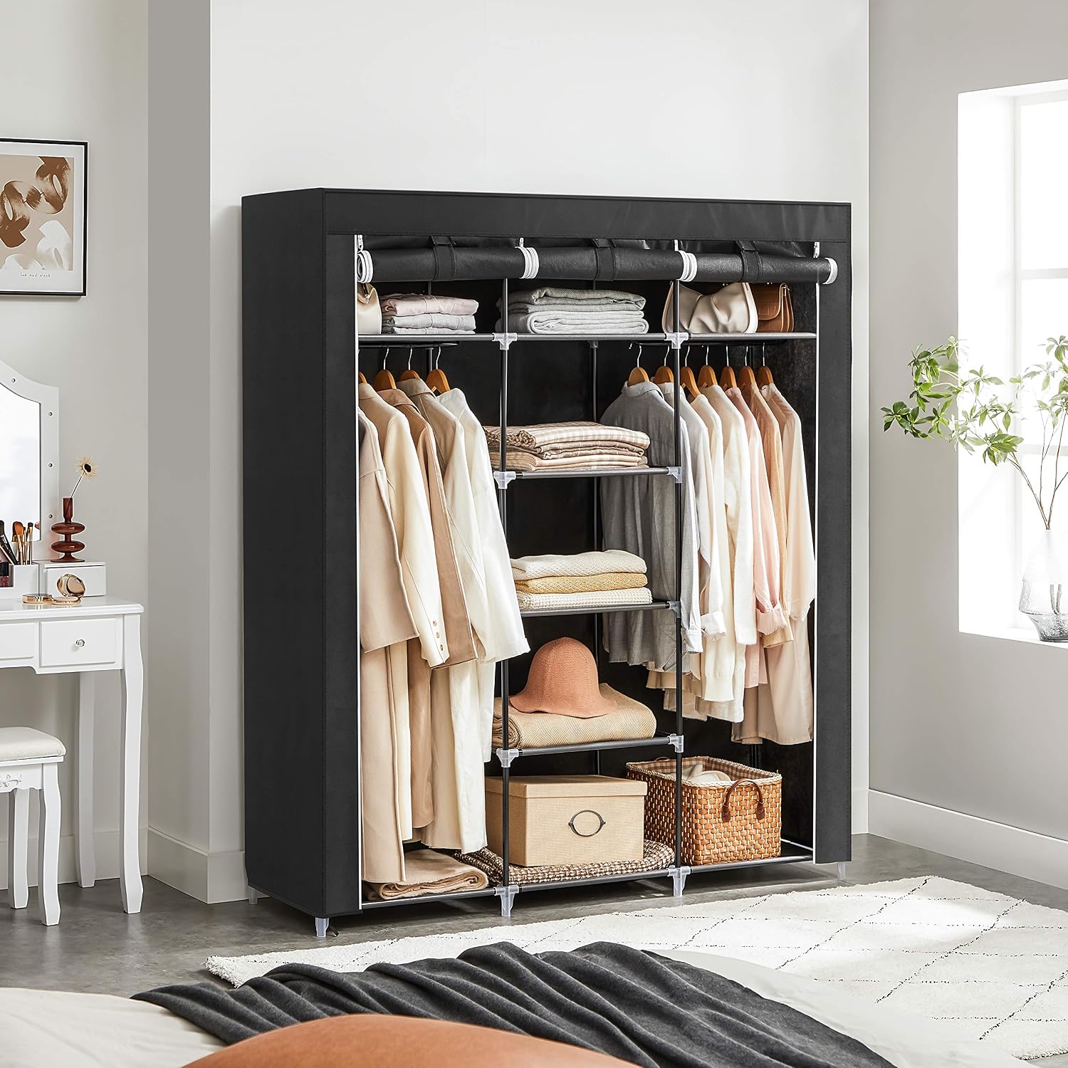 Detalle de SONGMICS RYG12B Folding Wardrobe fabric cabinet with 2 clothes rails, 175 x 150 x 45 cm, black