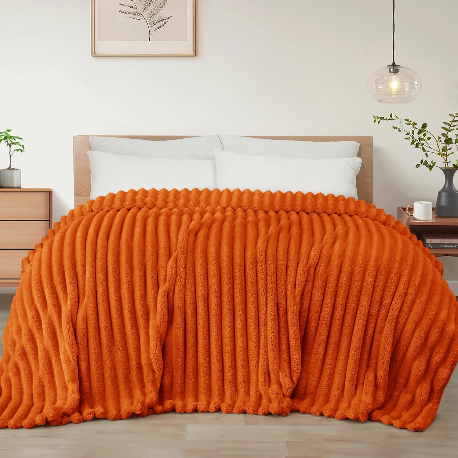 Detalle de Exclusive Mix Queen Size Flannel Fleece Blanket with Striped Jacquard – 230x230 cm, Burnt Orange