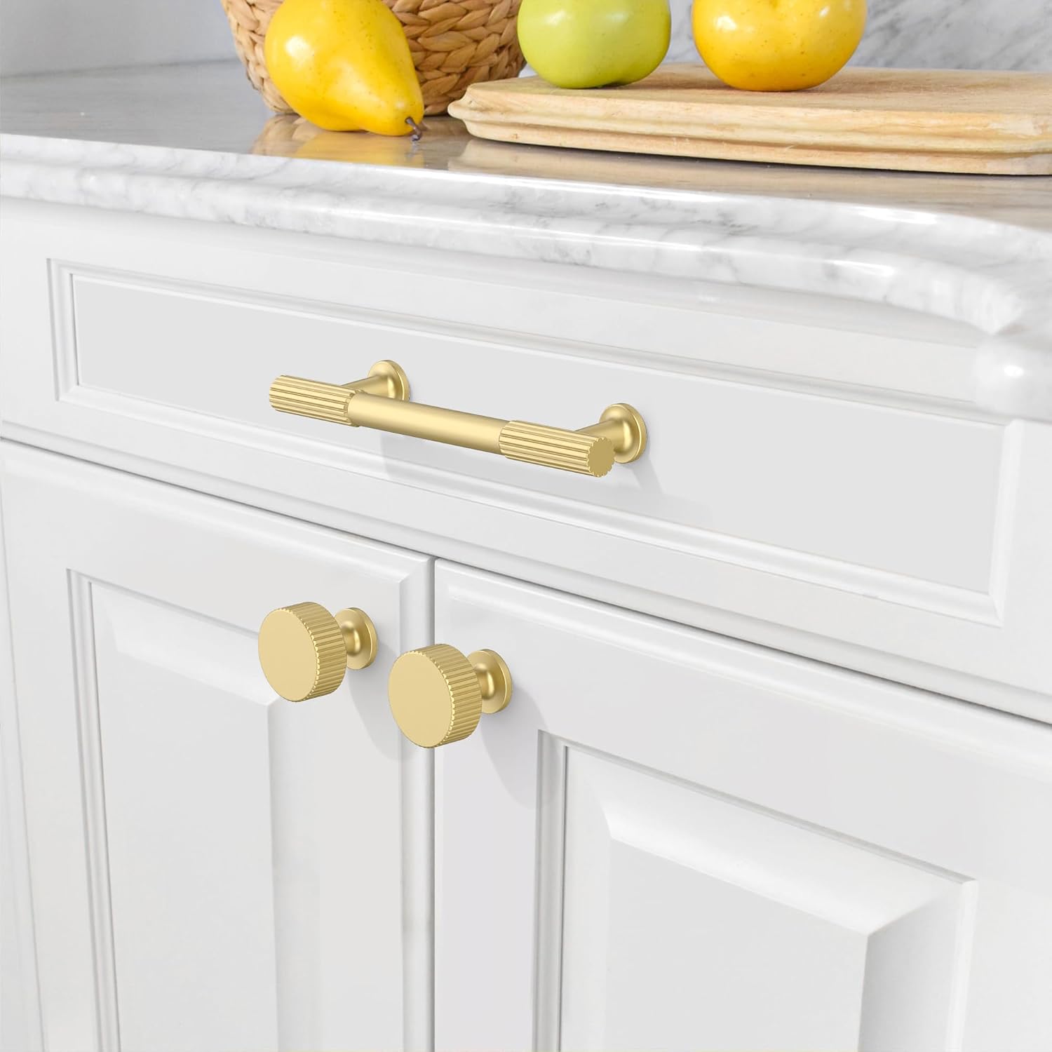 Detalle 2 de Amerdeco AM020 96mm Brushed Gold Cabinet Pulls