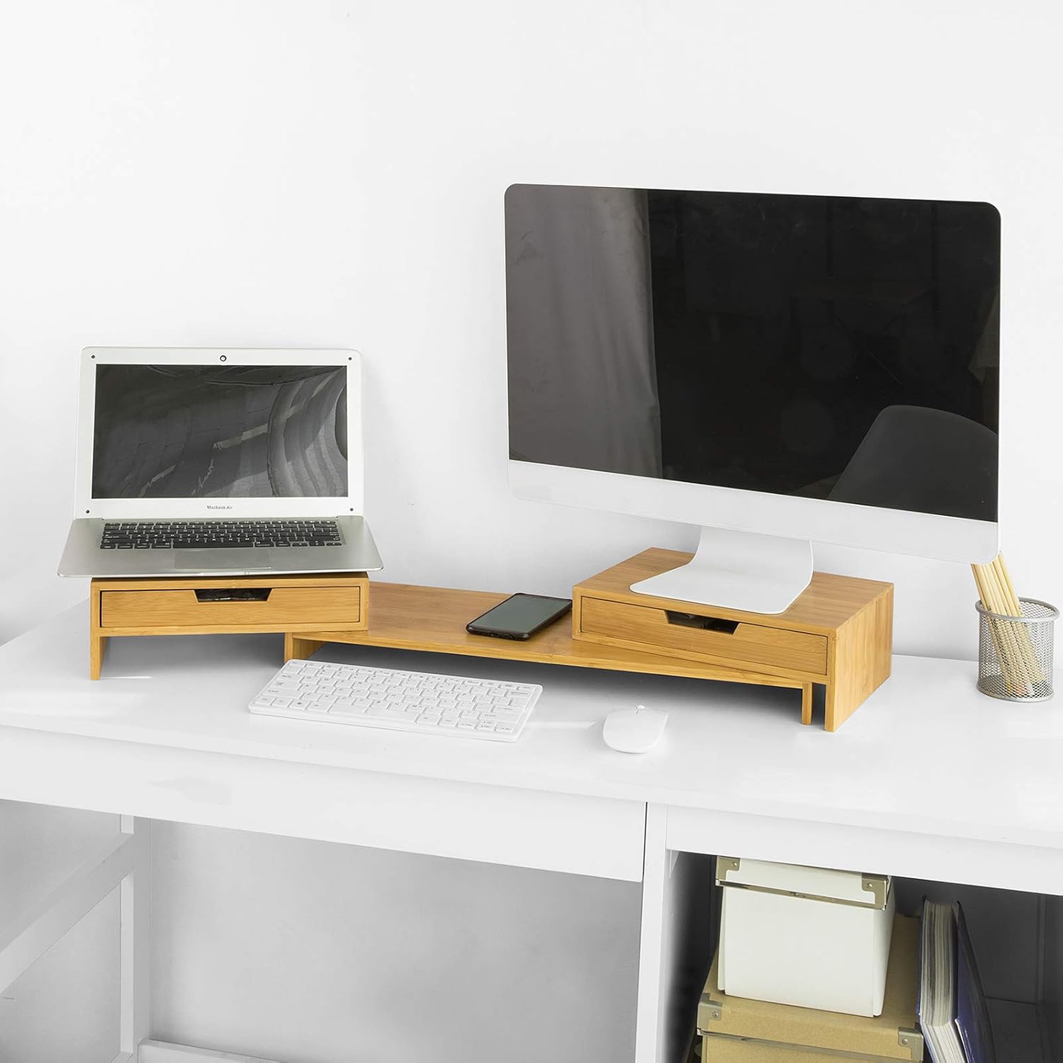 Thumbnail 1 de SoBuy supporto monitor da scrivania BBF04-N in legno massello di bambù per 2 monitor con angoli girevoli e 2 cassetti