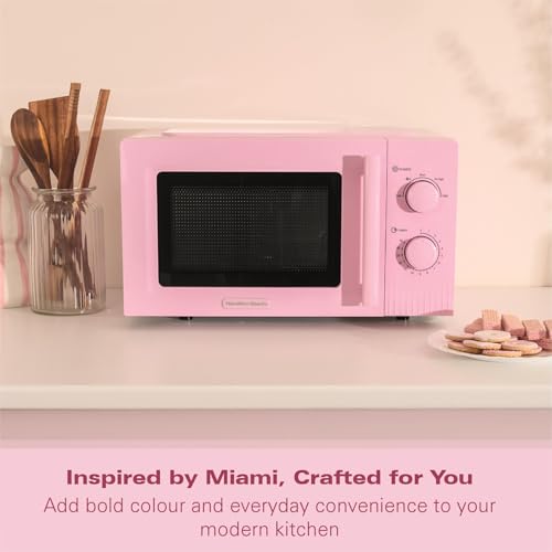 Detalle de Hamilton Beach HBMX20F Microwave – 20L, 800W, Flamingo Pink (Manual Dial)