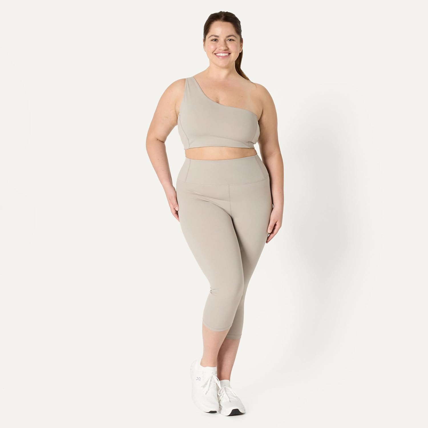 Thumbnail 6 de Amazon Essentials Leggings Yoga FormFlex Capri da Donna – vita alta, tessuto ultramorbido e gestione del calore
