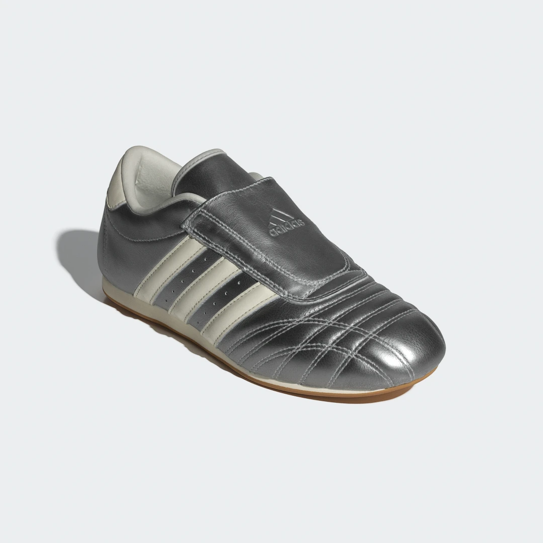 Detalle 2 de Zapatilla Taekwondo Adidas – plateado, para entrenos y competición