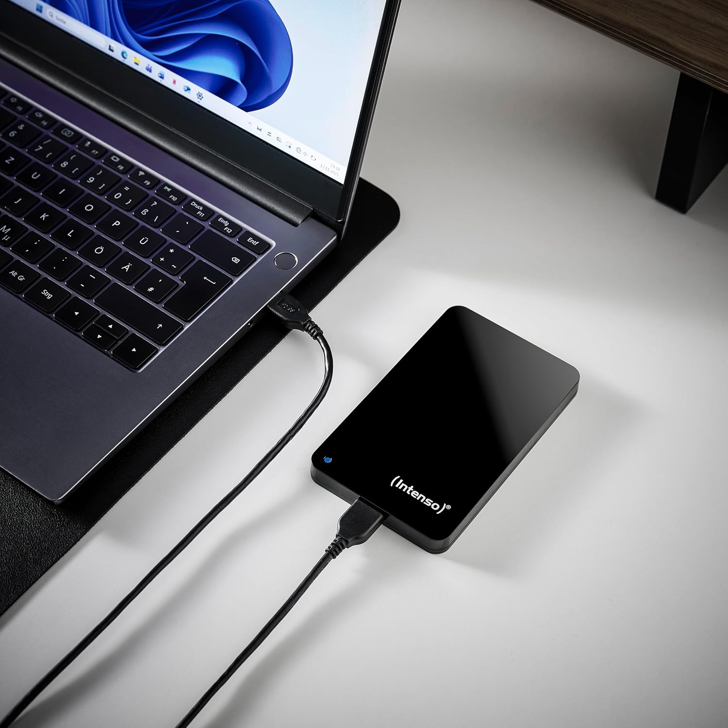 Detalle de Intenso przenośny dysk HDD 320 GB, 2,5 cala, USB 3.2, odnowiony