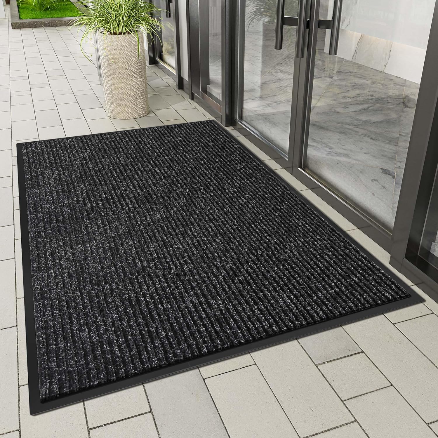 Detalle de HOMEK Paillasson d’extérieur pour entrée 60 x 180 cm noir – grand tapis anti-boue et anti-humidité