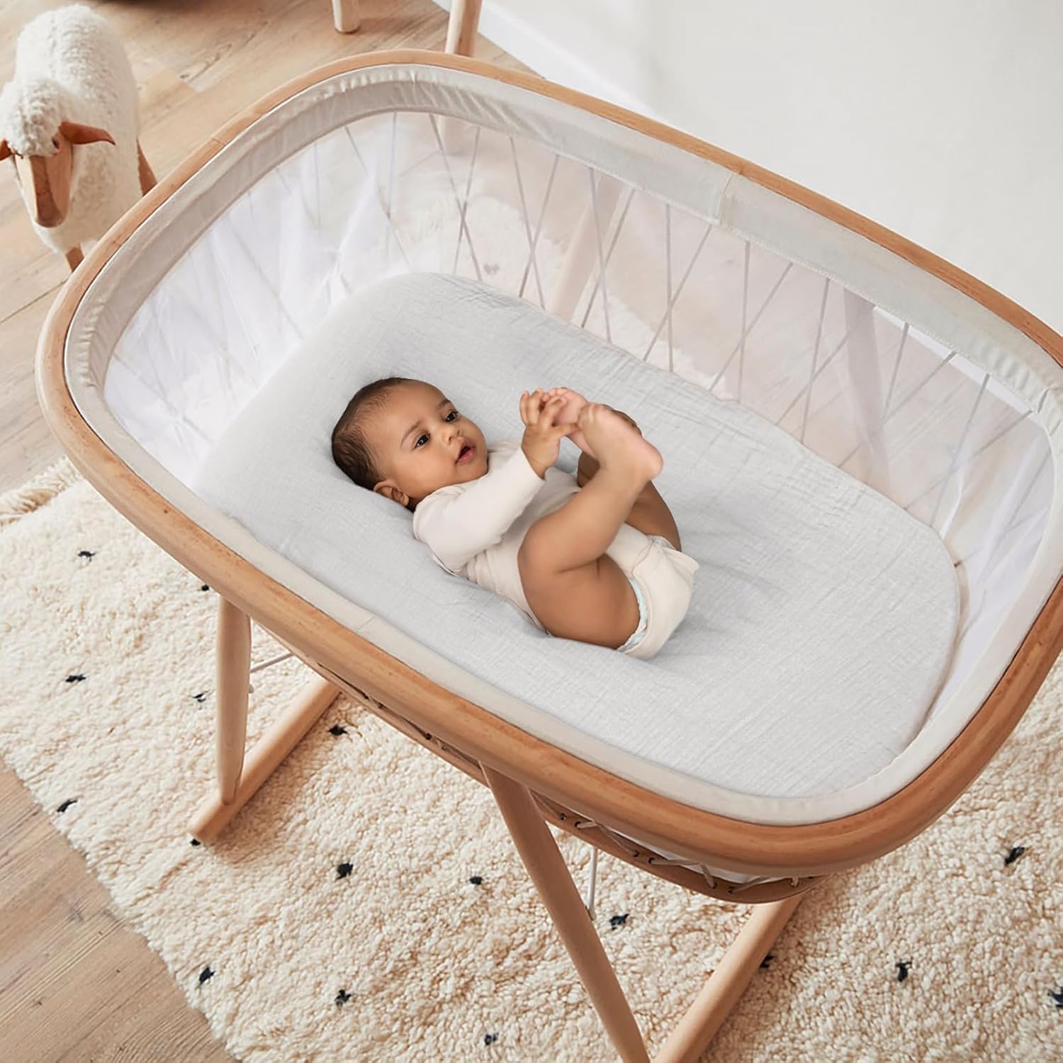 Thumbnail 5 de lulumoon Musselin-Baumwolle Spannbettlaken 2er-Set für Stubenwagen, Kinderwagen & Reisebett (35x75 cm, 41x81 cm, 40x90 cm) – Grau Creme