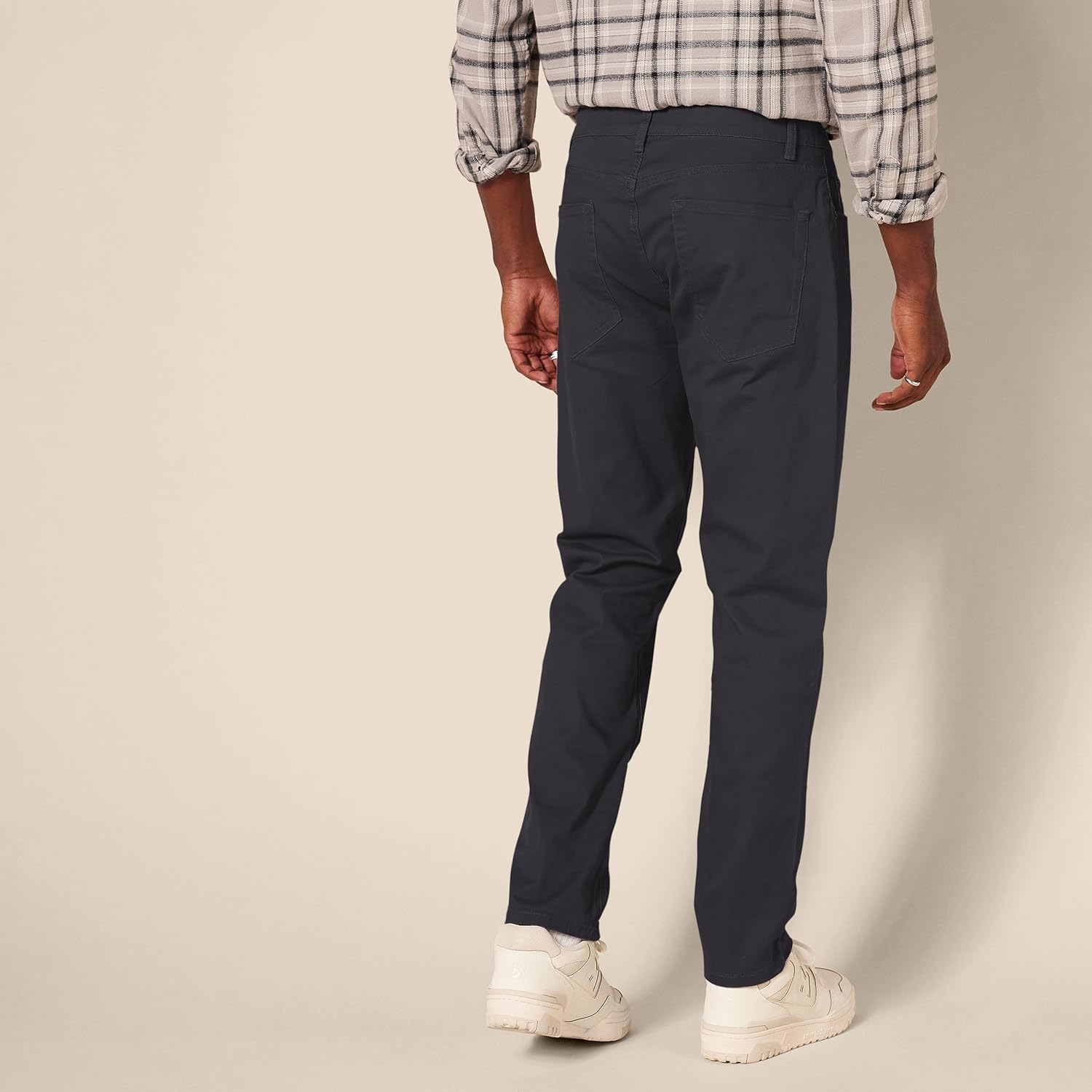 Detalle de Amazon Essentials Men's 5-Pocket Stretch Twill Pants