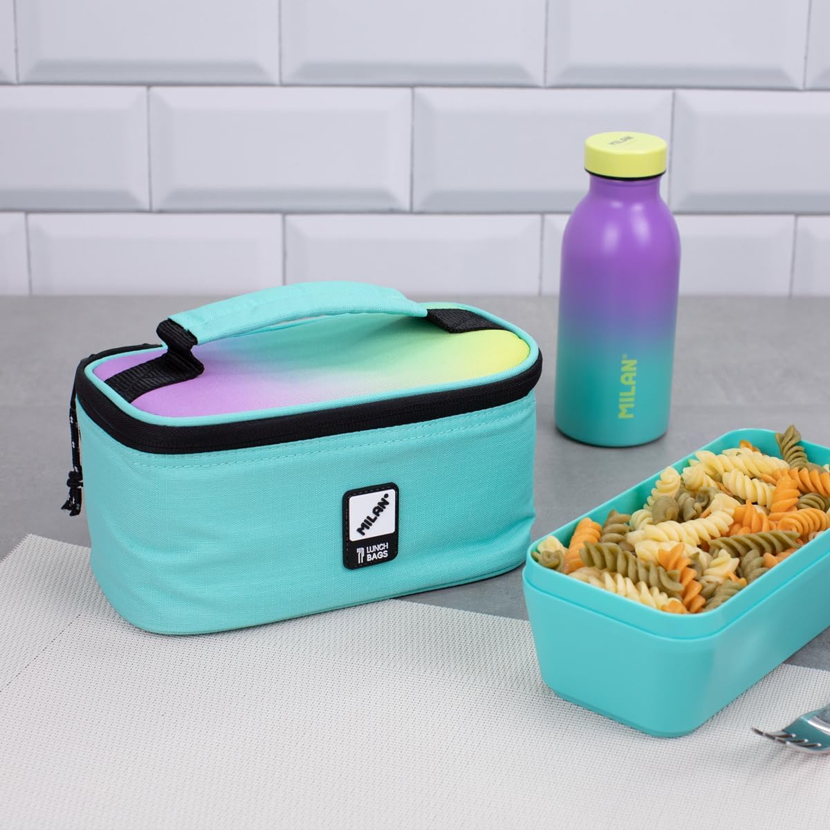 Detalle de MILAN Bolsa isotérmica SUNSET 1,5 l verde