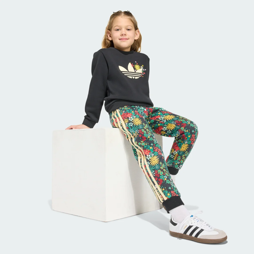 Detalle de CONJUNTO DE CUELLO REDONDO adidas Originals x Liberty London - Negro