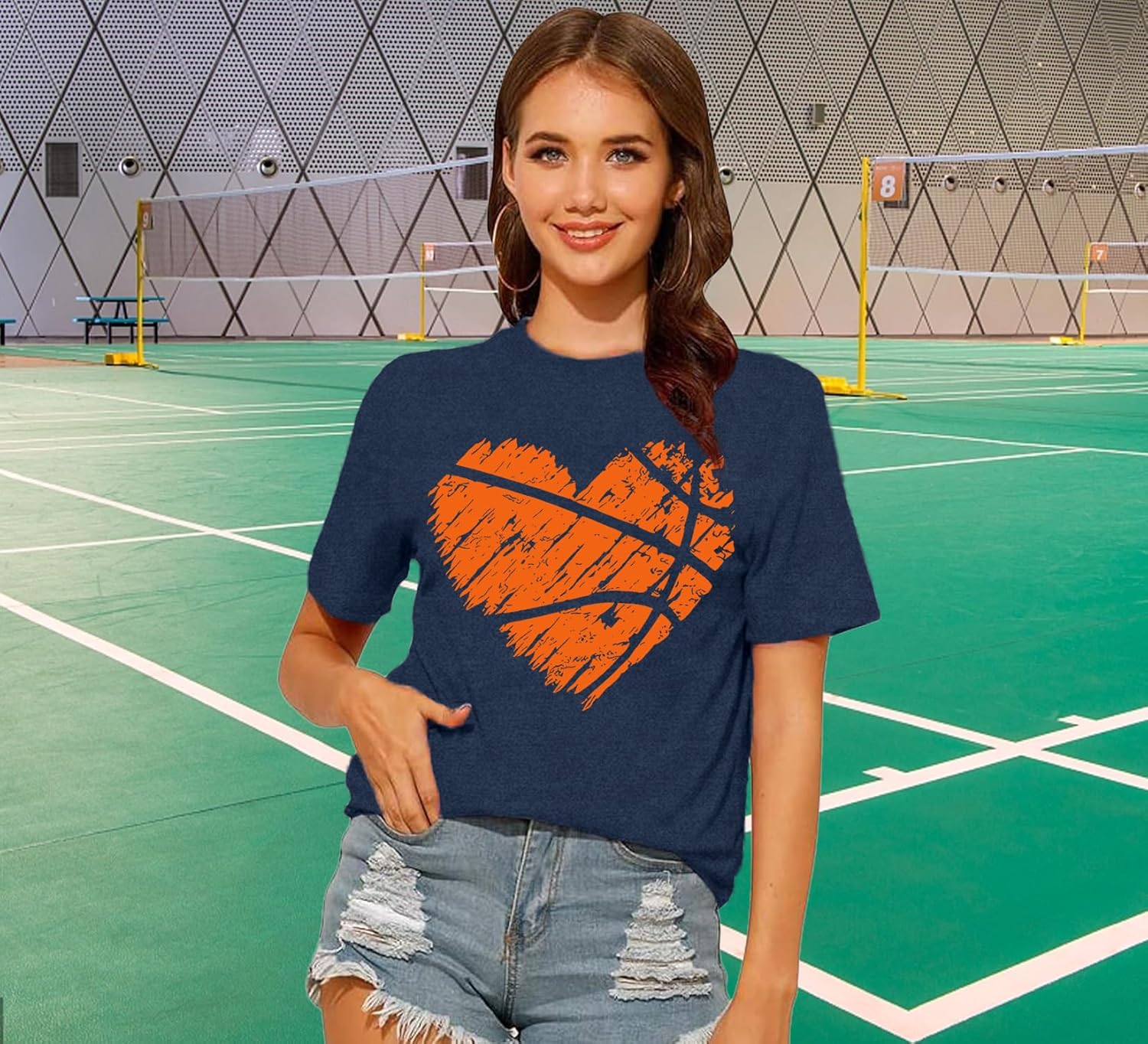 Detalle 2 de Qskall Women's Netball Heart T‑Shirt: Soft, Everyday Comfort with a Sporty Twist