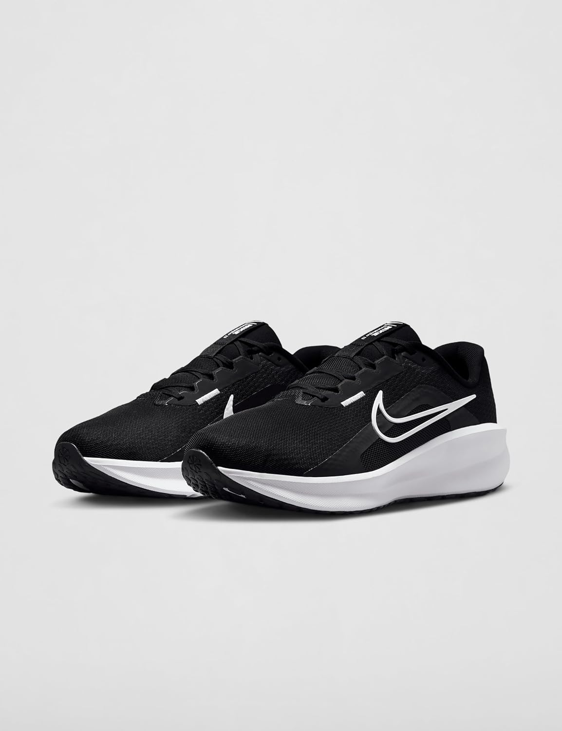 Detalle de Nike Downshifter 13 Sneaker for Men – Comfortable, breathable daily trainer