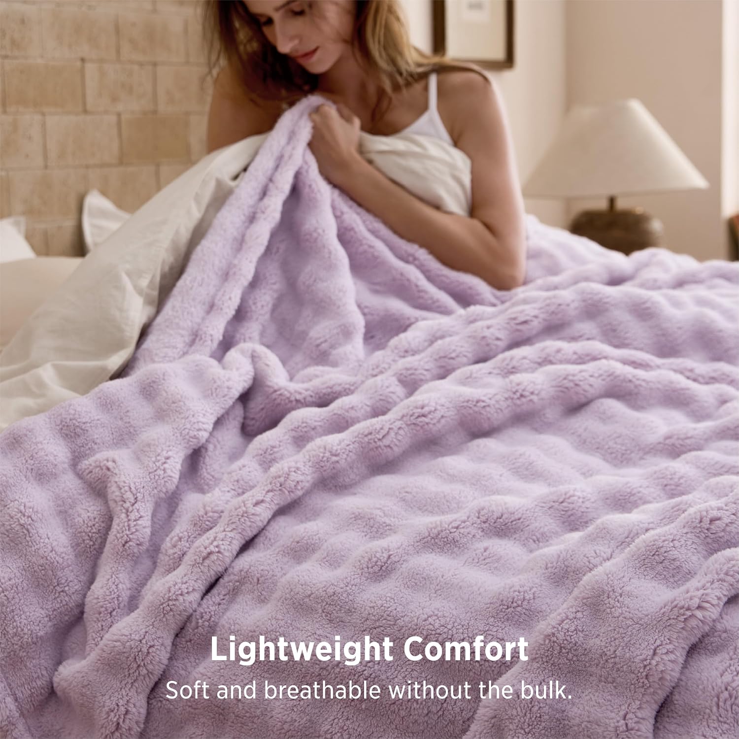 Detalle 1 de Bedsure Bubble Throw Blanket, Queen 90" x 90", Light Purple 3D Texture