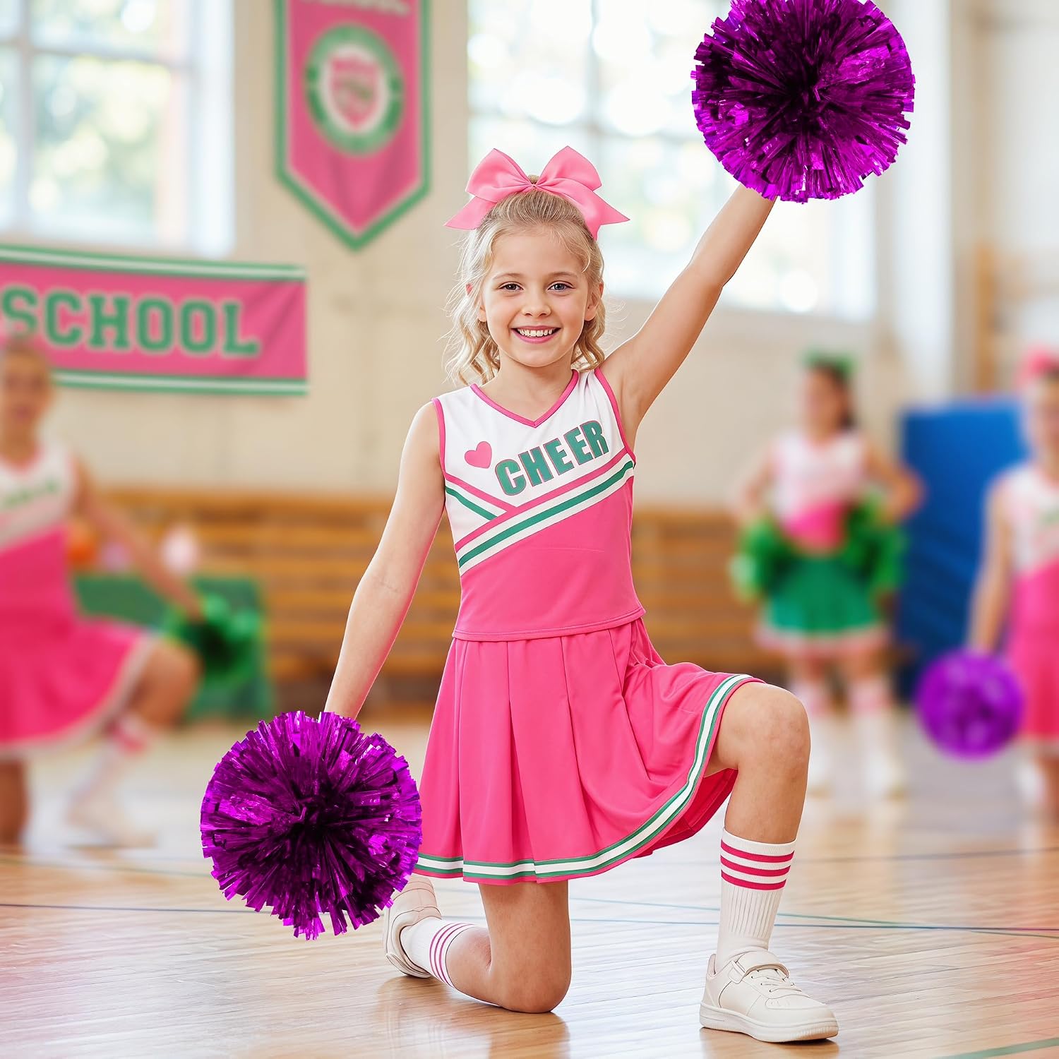 Detalle 1 de WooHand Cheerleader Costume for Girls with Pom Poms, Skirt and Knee Socks