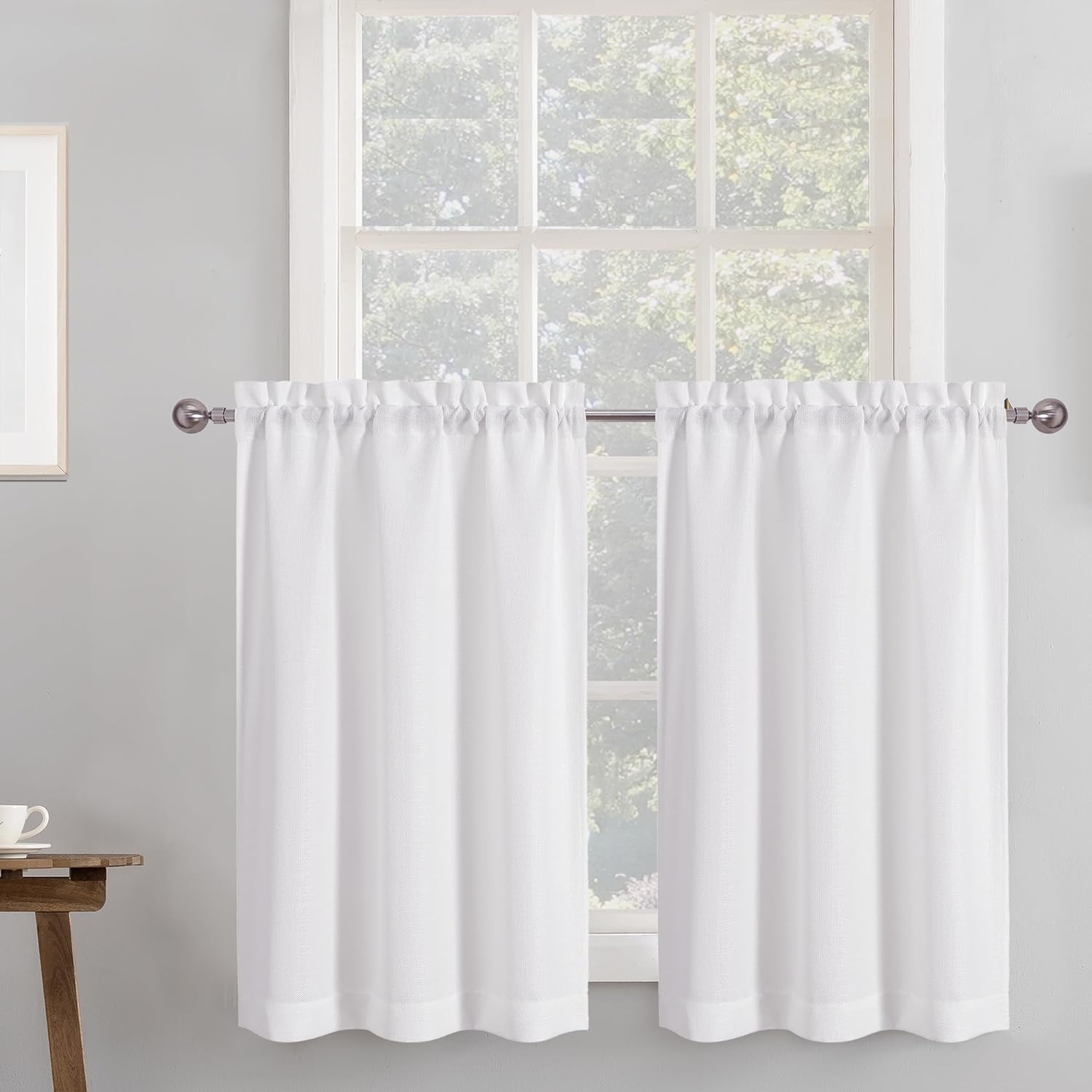 Detalle de Chyhomenyc 2-Pack White Kitchen Tier Curtains (30x36 inch) Faux Linen Textured, Light Filtering Cafe Curtains