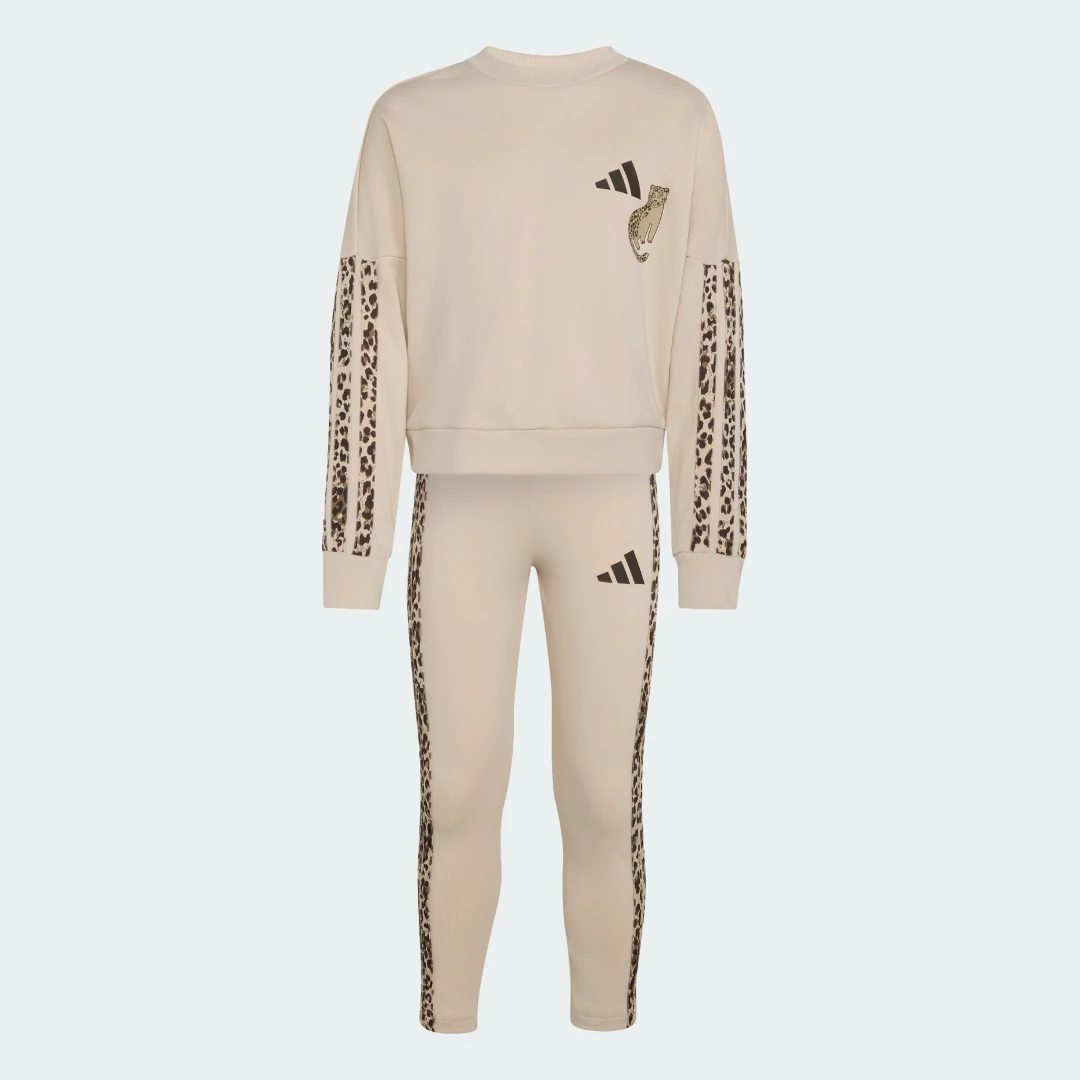 Detalle 2 de Conjunto con mallas y estampado animal de Adidas – Beige