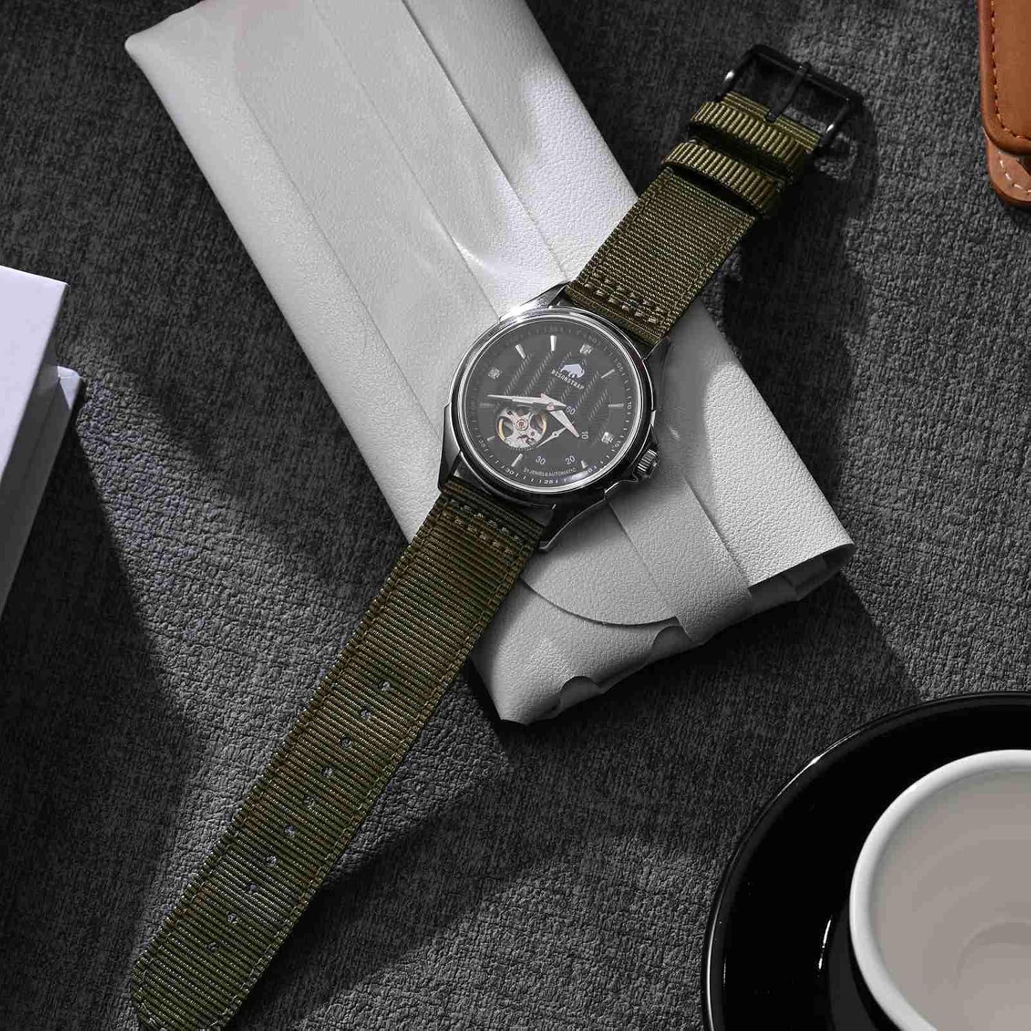 Detalle de BISONSTRAP Nylon Armband für Herren — Zweiteilig, Schnellverschluss, 18–22 mm