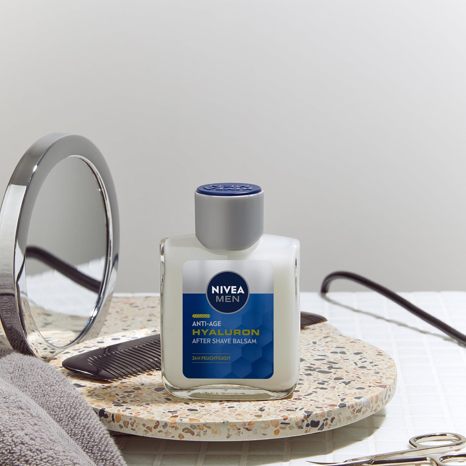 Detalle 2 de NIVEA MEN Anti-Age Hyaluron After Shave Balsam (100 ml) – beruhigende Gesichtspflege nach der Rasur