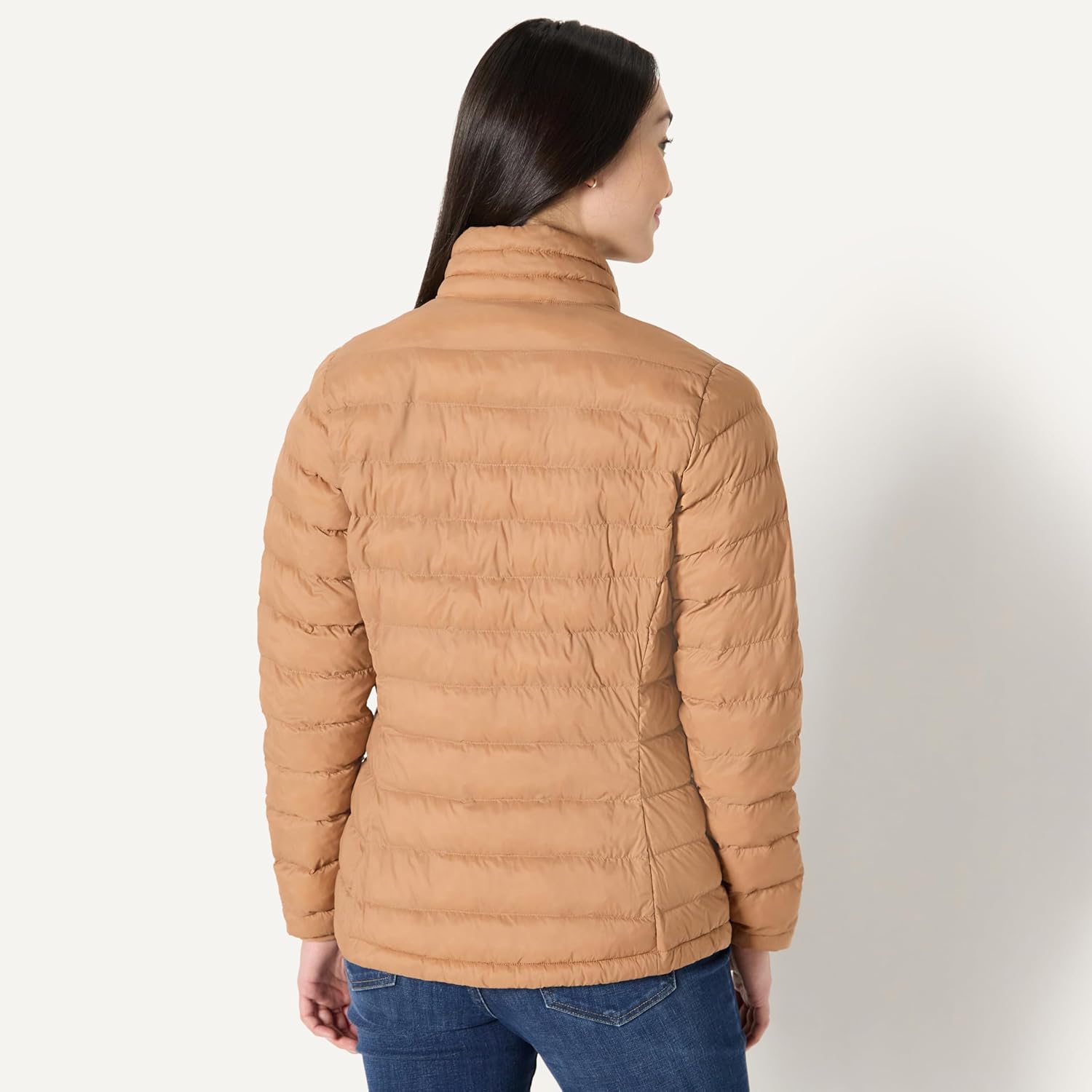 Thumbnail 2 de Amazon Essentials Women’s Lightweight Water-Resistant Packable Puffer Jacket (Plus Size available)