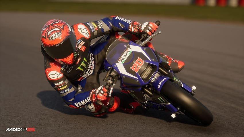 Detalle de MotoGP25 Day One Edition videojuego oficial 2025