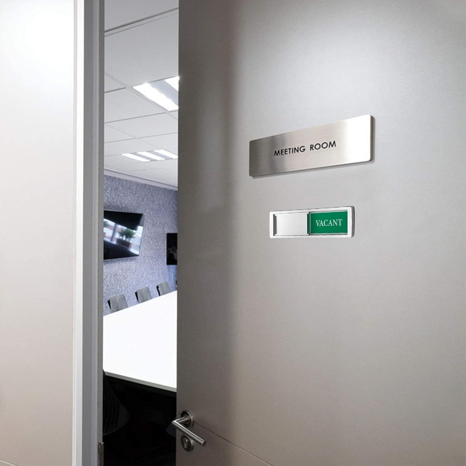 Detalle 2 de K KitchenTour KT-VANT-1 Vacant/Occupied Door Sign, Silver Magnetic Slider