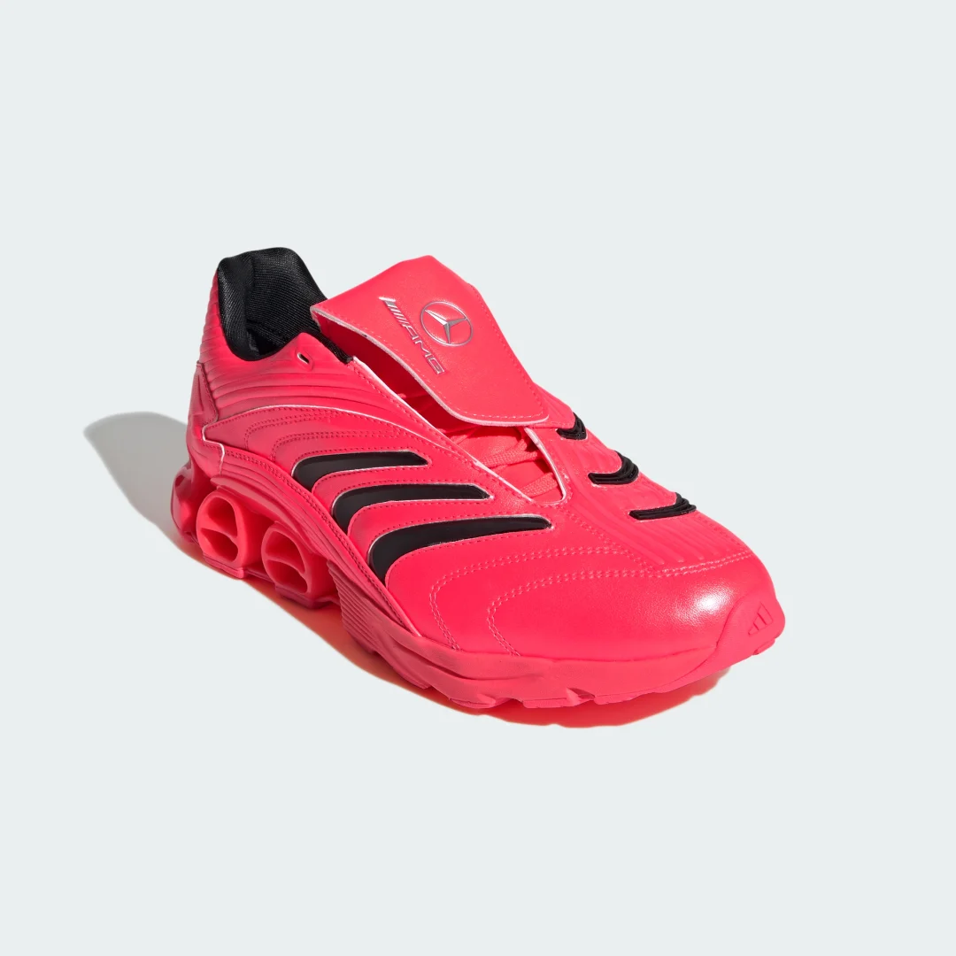 Thumbnail 3 de Adidas Predator Megaride Mercedes: Zapatilla Rosa para estilo y rendimiento