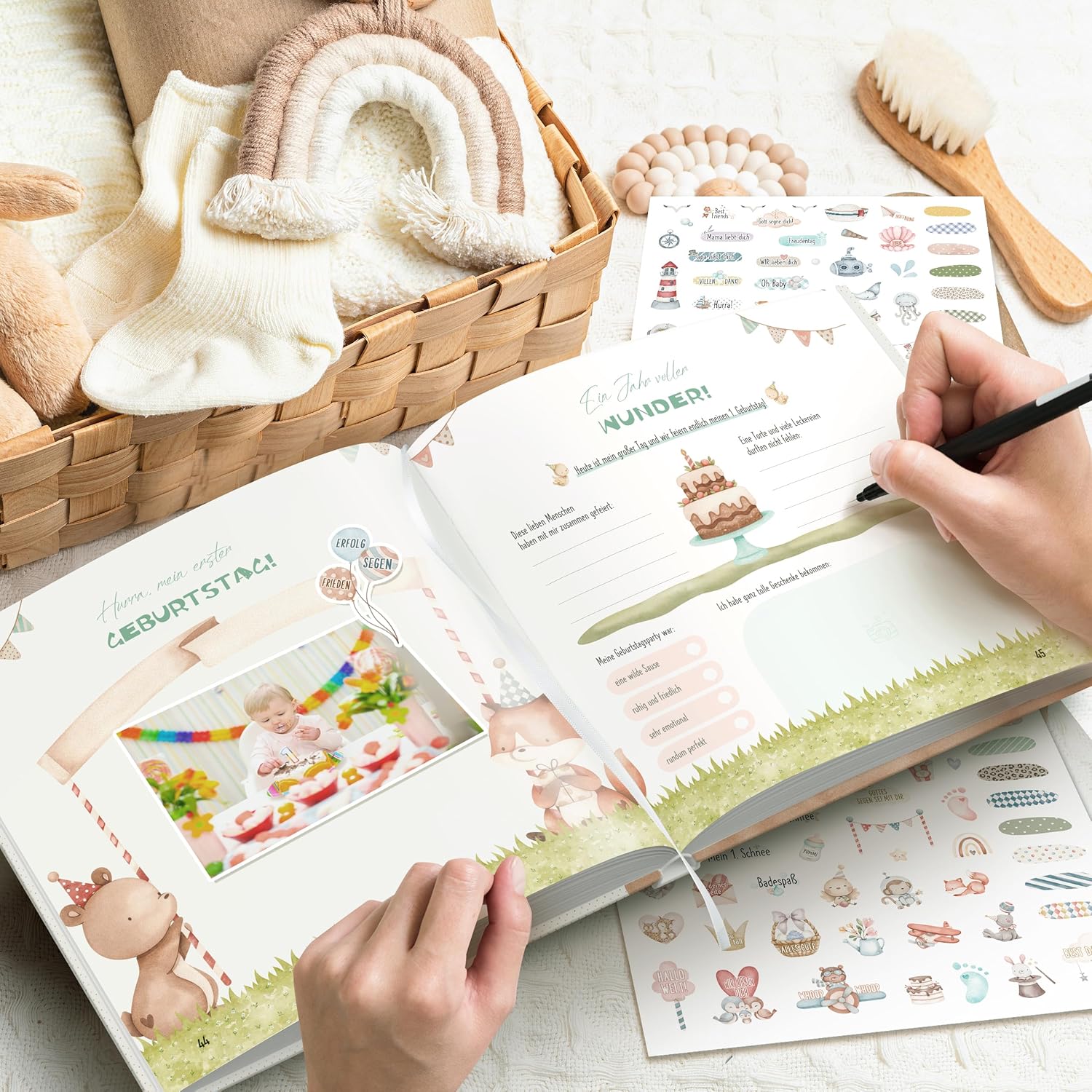 Thumbnail 5 de Hyggartn Mein Erstes Jahr Babyalbum mit 84 Seiten – personalisiertes Erinnerungsbuch für Geburt bis erstem Jahr (21x21 cm, Fuchs)