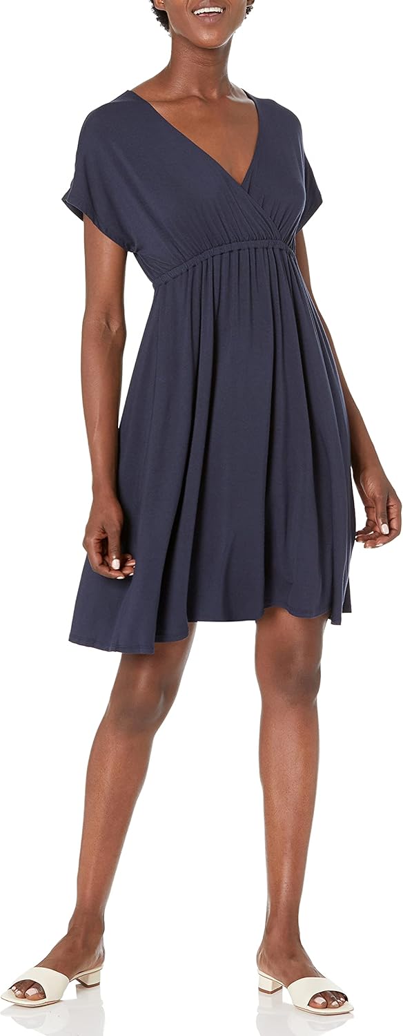 Thumbnail 6 de Amazon Essentials Damen Surplice-Kleid (in Übergröße) aus LENZING ECOVERO Viskose-Mix
