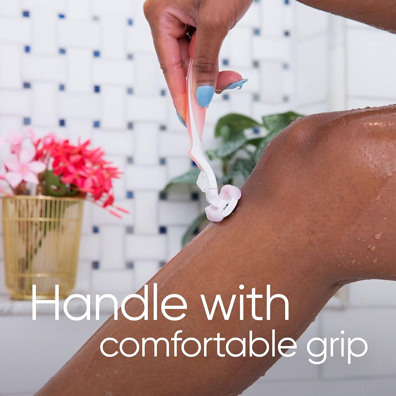 Detalle de Gillette Venus ComfortGlide Spa Breeze Razor with Refill Cartridges, Metal Handle & Shower Holder