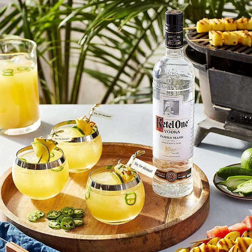 Detalle 2 de Ketel One Vodka 700 ml 🥂 Elegant Smooth Spirit