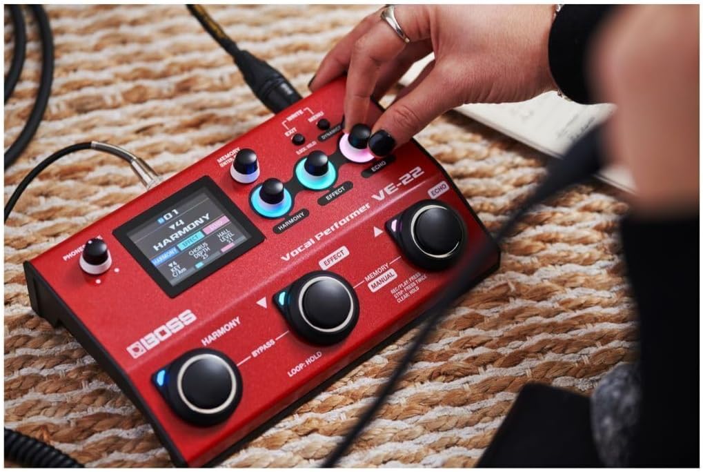 Detalle 2 de BOSS VE-22 Vocal Performer Vocal Effects Processor with Harmony, Doubling & USB-C