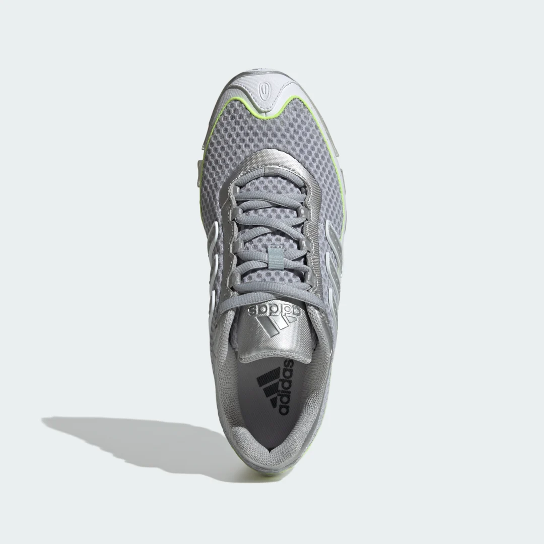 Detalle de Zapatilla Megaride de Adidas – plateado