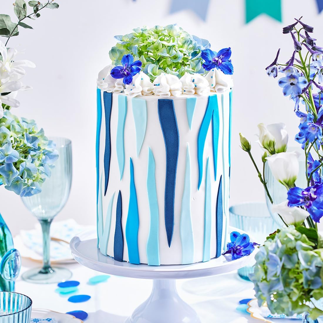 Detalle 2 de FunCakes Pasta de Azúcar Azul Bebé 1 kg 🎂