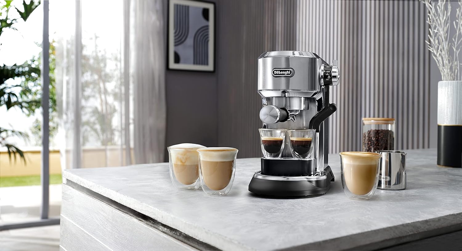 Thumbnail 4 de De'Longhi Dedica Maestro Plus EC950.M: Compact espresso machine with auto latte art