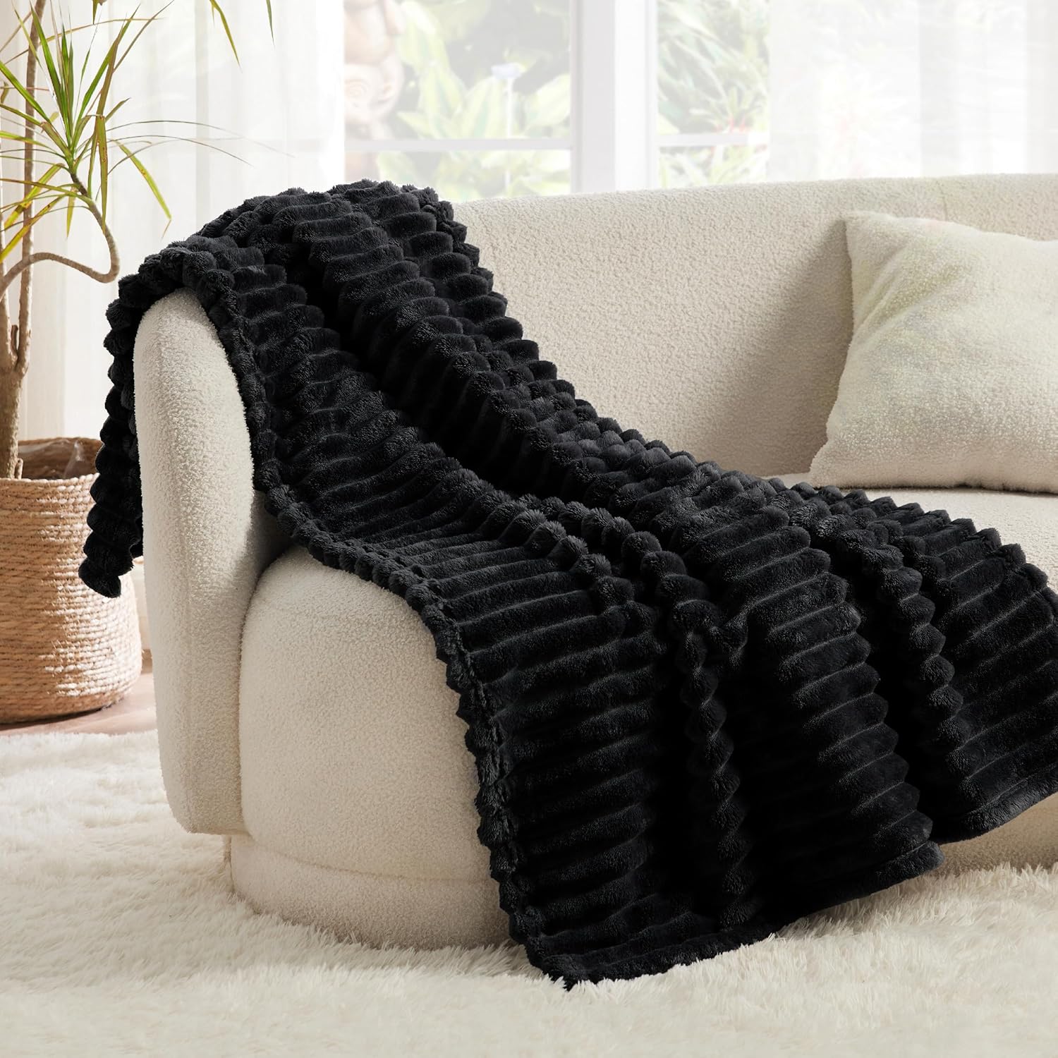 Thumbnail 1 de Bedsure Kuscheldecke 130 × 170 cm – ultrasoftes Wohlfühl-Überwurf für Sofa und Schlafzimmer