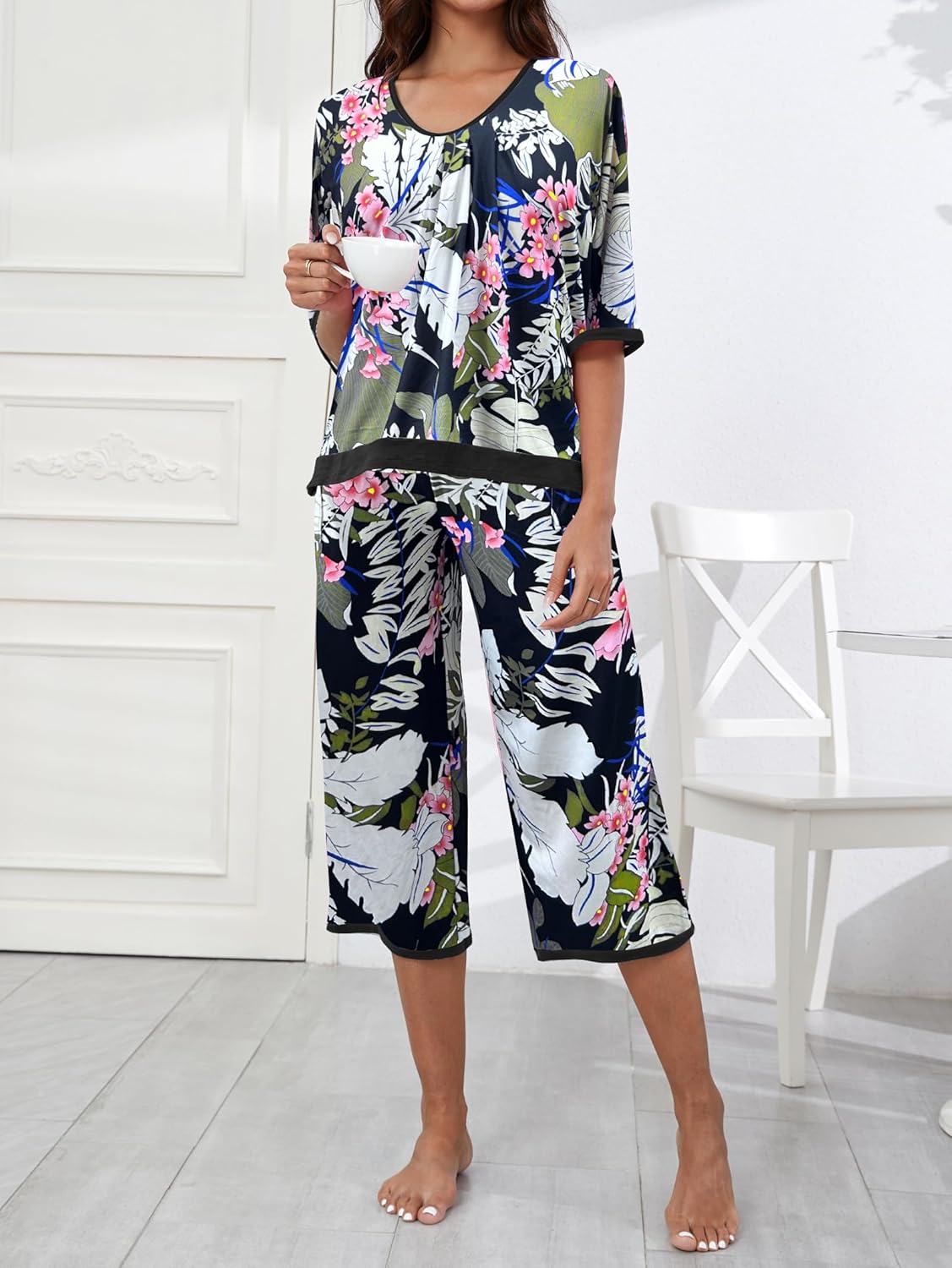 Detalle de Famulily Women's Capri Pajama Sets - Color Block V-Neck, 2-Piece Sleepwear