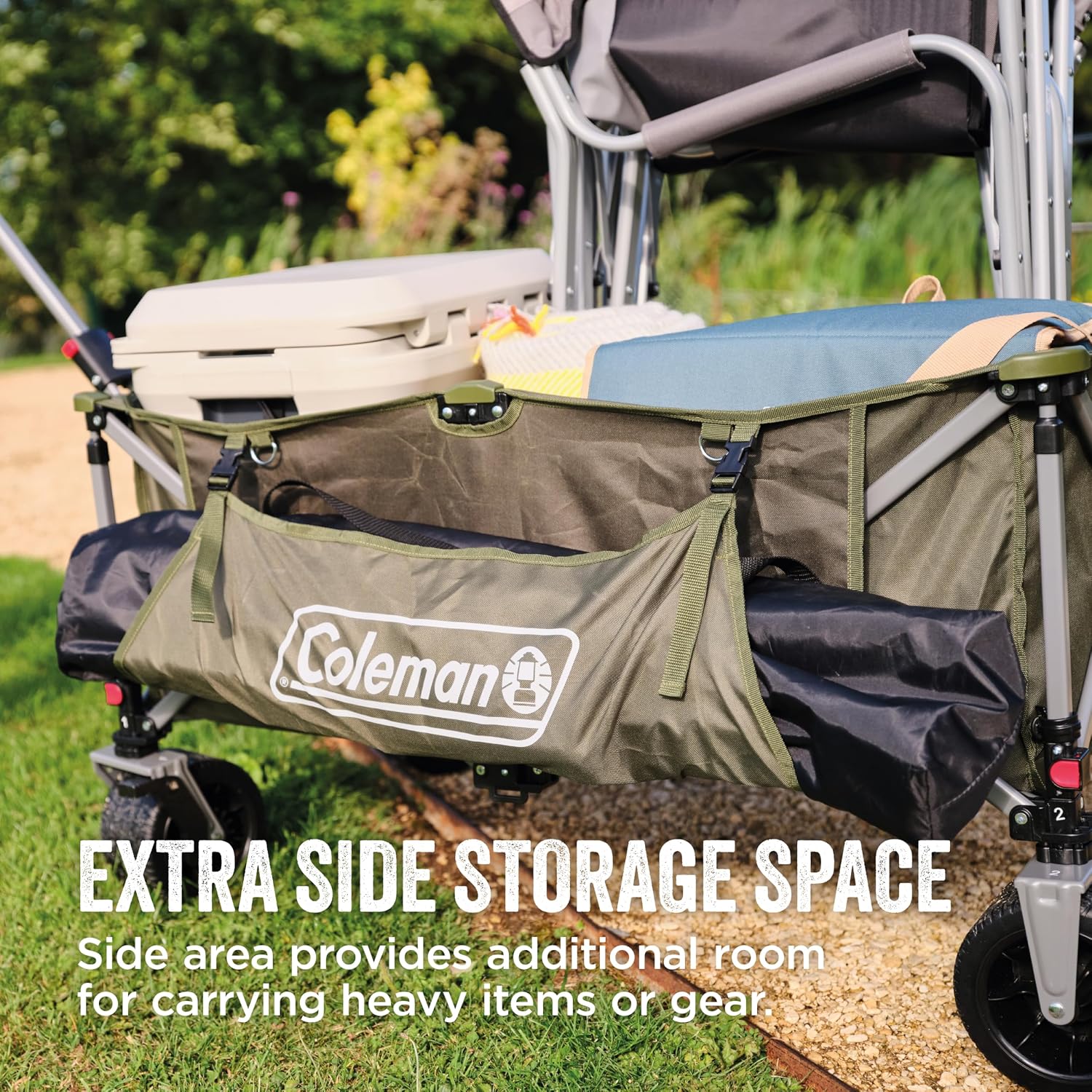 Detalle 2 de Coleman Collapsible Camping Wagon review: a practical foldable four-wheeled cart for gear transport