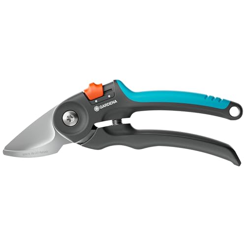 Detalle de Gardena PremiumCut Gartenschere, Bypass-Schnitt – Frisches Holz bis 22 mm, ergonomische Griffe, PowerCoating-Klingen