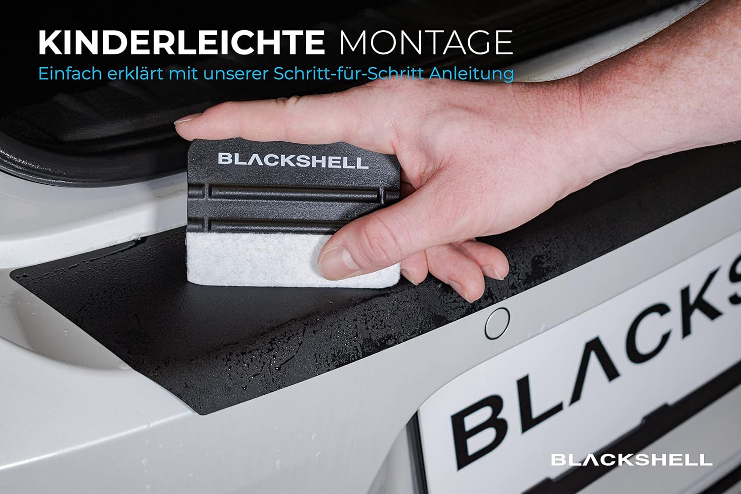 Thumbnail 3 de Blackshell® Basic Ladekantenschutz Folie für VW T-Roc (Typ A1, ab 2017) matt schwarz inkl. Profi-Rakel