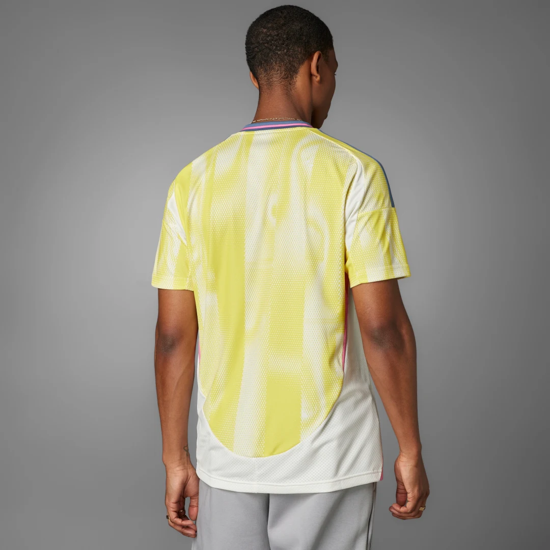 Detalle 2 de Camiseta Juventus 24/25 Away de Adidas – versión Amarillo