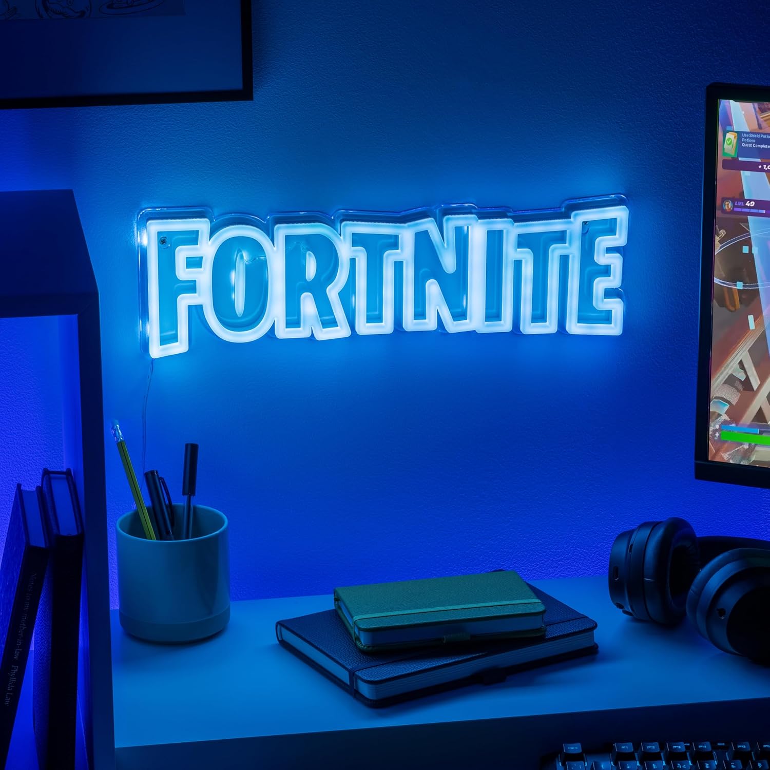 Detalle de Paladone Fortnite Logo LED Neon Wall Light – Official Licensed Gaming Lamp (40cm, USB Powered)