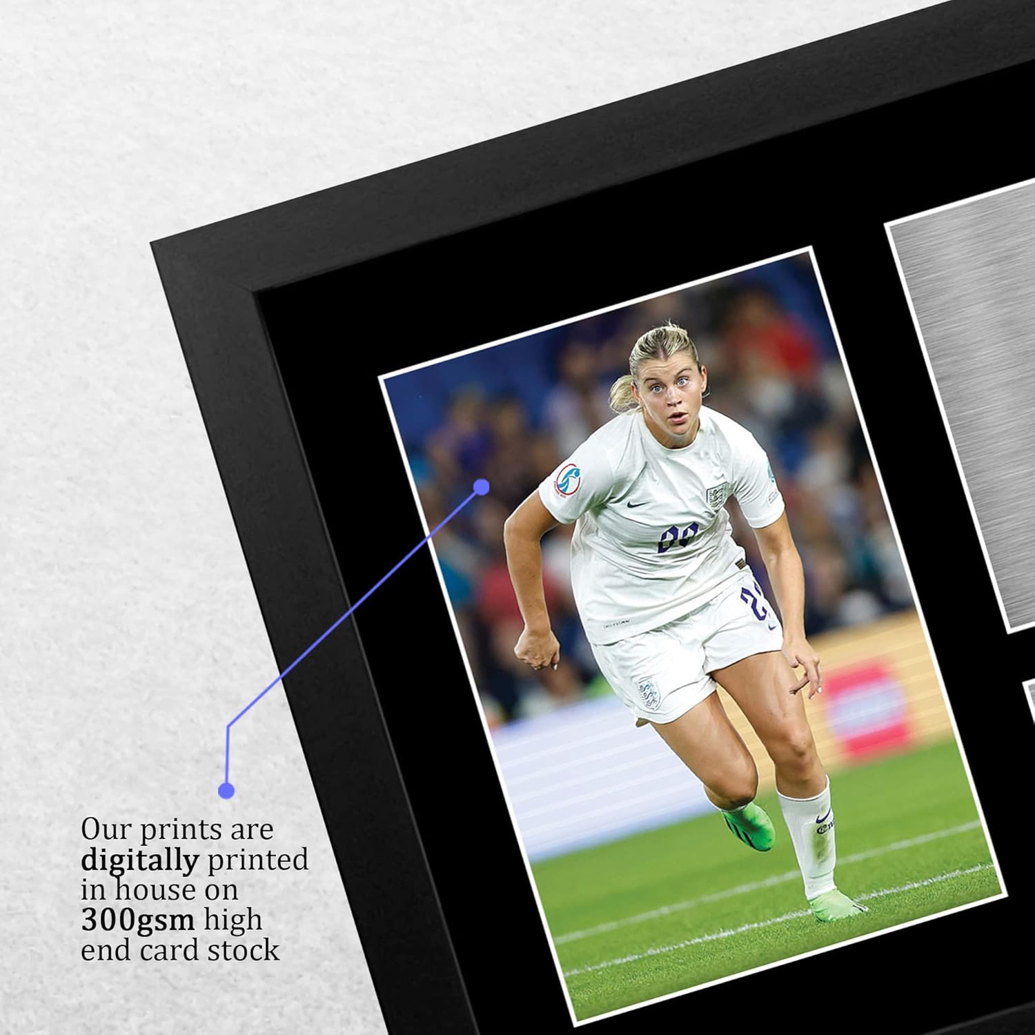 Thumbnail 3 de HWC Trading FR A4 Alessia Russo framed autograph picture (England gifts) for football fans