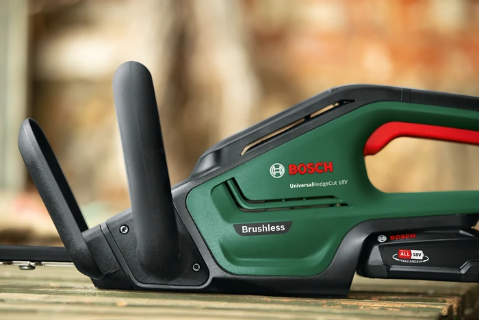 Thumbnail 8 de Bosch Universal HedgeCut 18v-50 (ohne Akku) – kompakte Heckenschere für Hecken bis 20 mm Astdicke