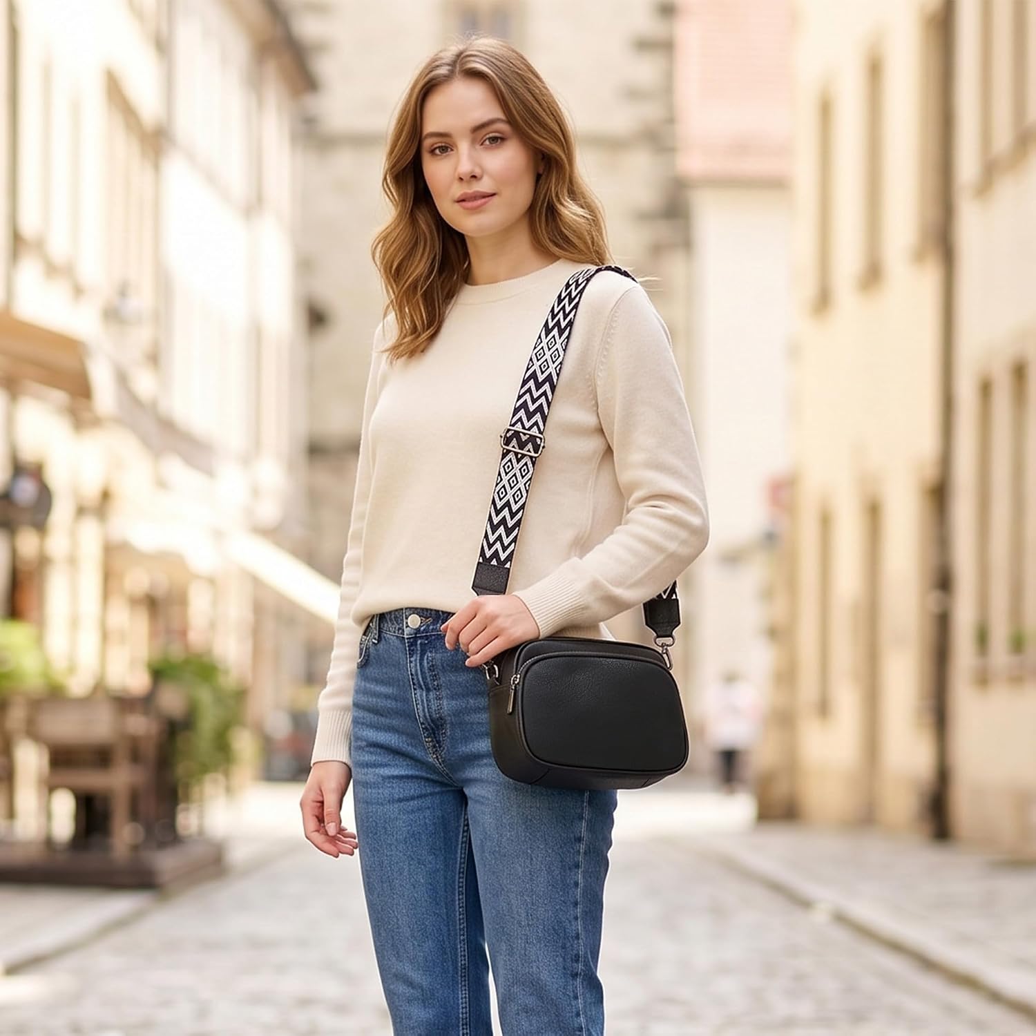 Thumbnail 1 de TANTOMI crossbodytas van echt leer met brede, verstelbare schouderband
