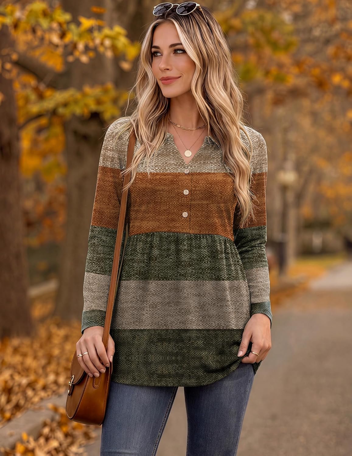 Thumbnail 2 de Zeagoo Women’s Long-Sleeve Henley Tunic with Pleats and V-Neck