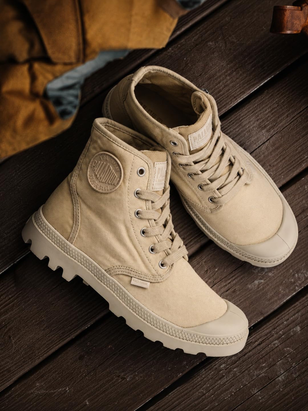 Detalle de Palladium Pampa Hi snörstövlar för män, beige, EU 45